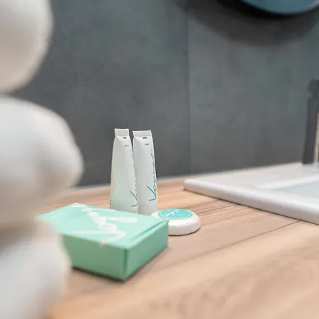 Pure Premium - Free Parking & Ac 4* Wrocław