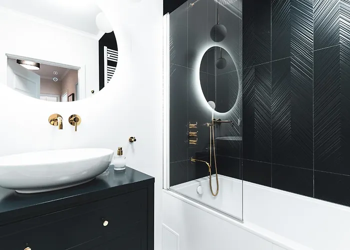 Pure Premium - Free Parking & Ac Wroclaw