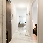 Hotel apartamentowy Pure Premium - Free Parking & Ac
