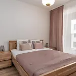 Pure Premium - Free Parking & Ac Apartmanhotel