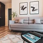 Apartmanhotel Pure Premium - Free Parking & Ac