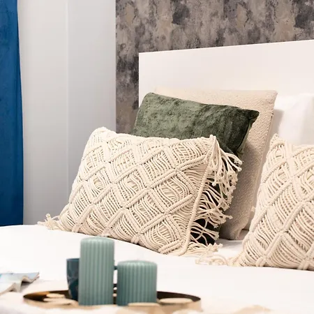 Pure Premium - Free Parking & Ac Aparthotel