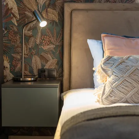 Aparthotel Pure Premium - Free Parking & Ac Breslavia