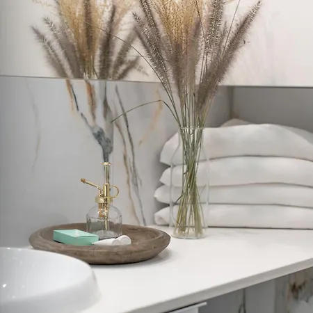 Pure Premium - Free Parking & Ac מלון דירות 4*