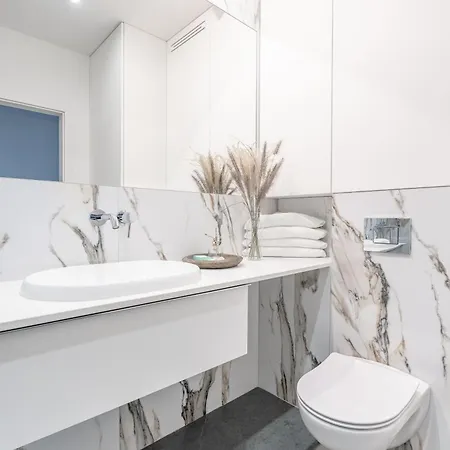 Pure Premium - Free Parking & Ac 4*