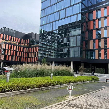 Pure Premium - Free Parking & Ac Aparthotel