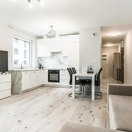 Pure Premium - Free Parking & Ac Aparthotel 4*