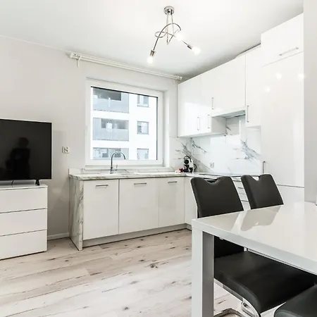 Aparthotel Pure Premium - Free Parking & Ac Breslavia