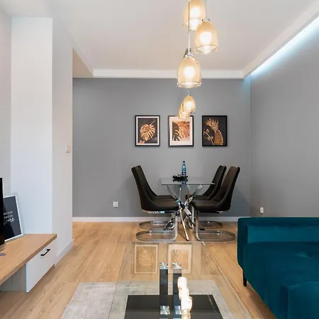 Pure Premium - Free Parking & Ac Aparthotel