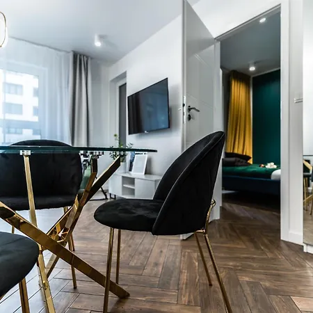 Pure Premium - Parking Free Wroclaw