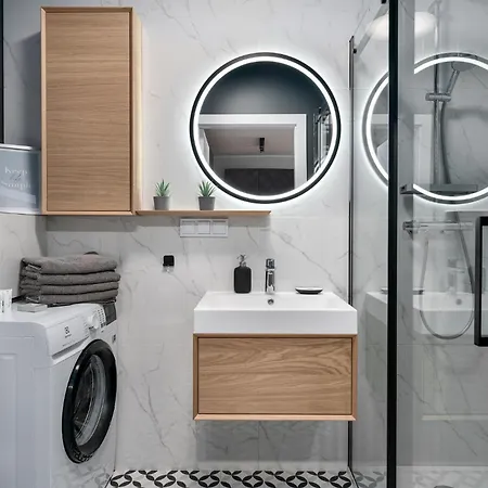 Pure Premium - Free Parking & Ac 4*