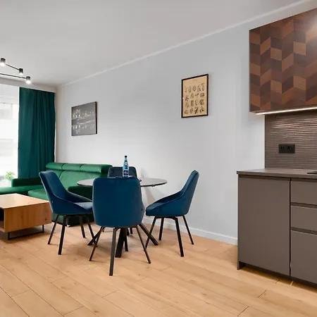 Pure Premium - Free Parking & Ac Aparthotel Breslau