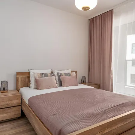 Pure Premium - Parking Free Aparthotel