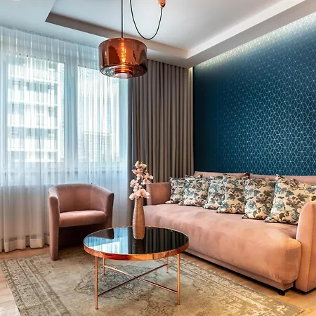 Pure Premium - Parking Free Wroclaw