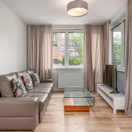 Pure Premium - Free Parking & Ac Aparthotel