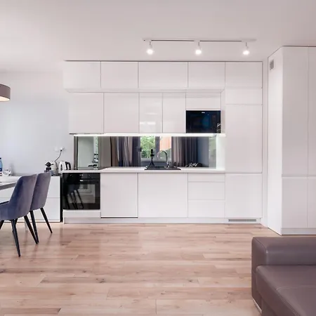 Pure Premium - Free Parking & Ac Breslavia