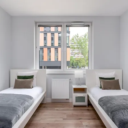 Pure Premium - Free Parking & Ac Aparthotel