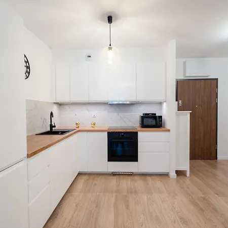 Aparthotel Pure Premium - Free Parking & Ac