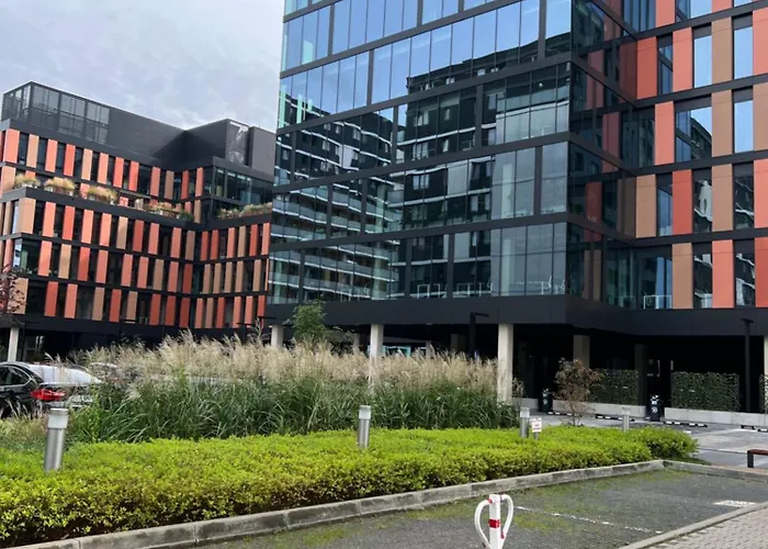 Pure Premium - Free Parking & Ac Aparthotel