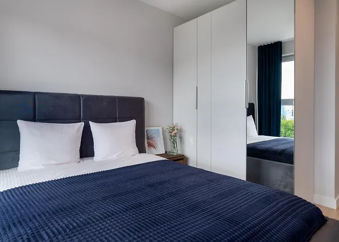 Pure Premium - Free Parking & Ac Wroclaw