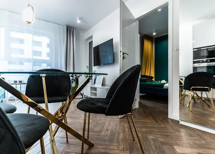 Pure Premium - Free Parking & Ac Wroclaw