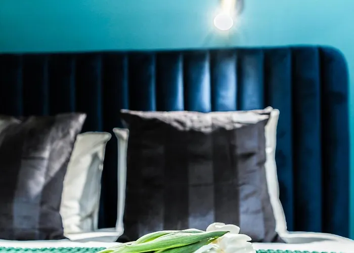 Aparthotel Pure Premium - Free Parking & Ac 4*