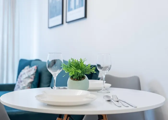 Pure Premium - Free Parking & Ac アパートホテル