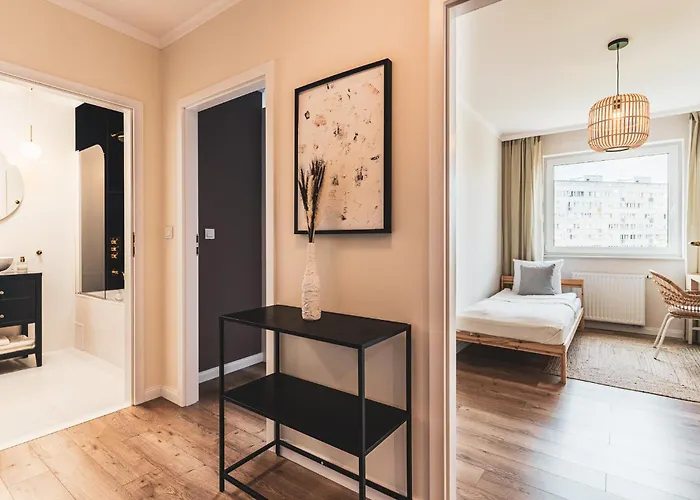 Pure Premium - Free Parking & Ac 4* Wroclaw