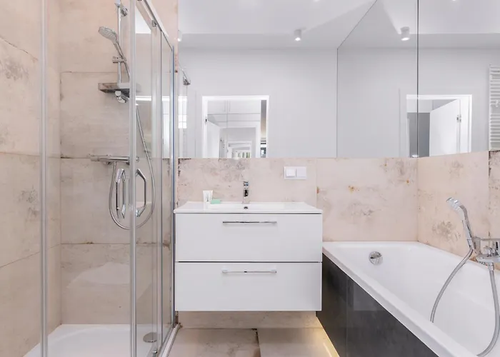 アパートホテル Pure Premium - Free Parking & Ac 4*