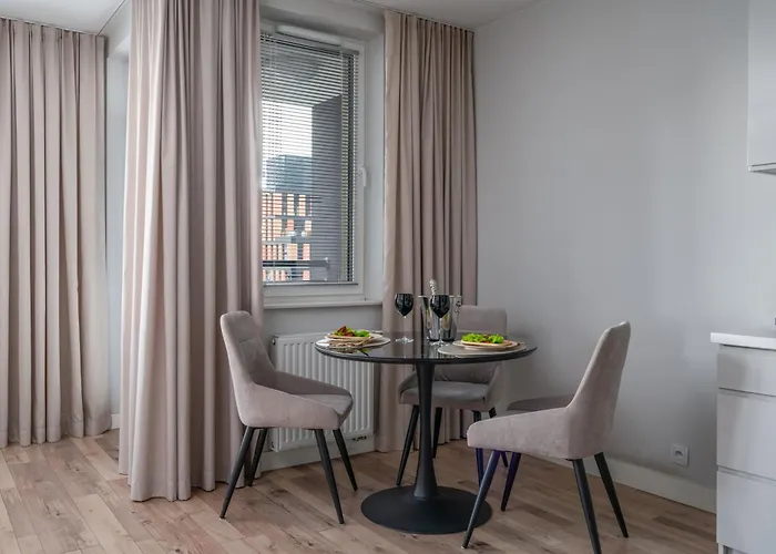 Pure Premium - Free Parking & Ac Aparthotel